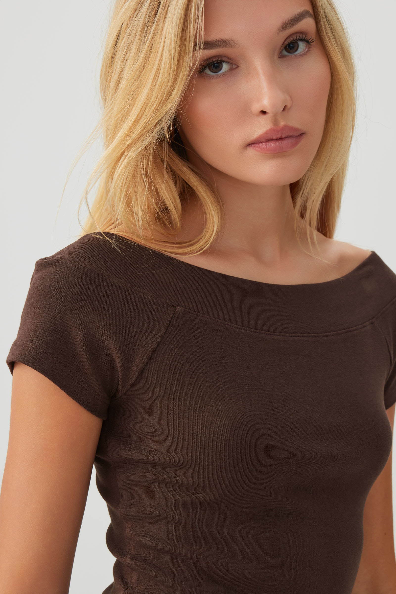 Cropped Boat Neck Rib T-Shirt - Image 3