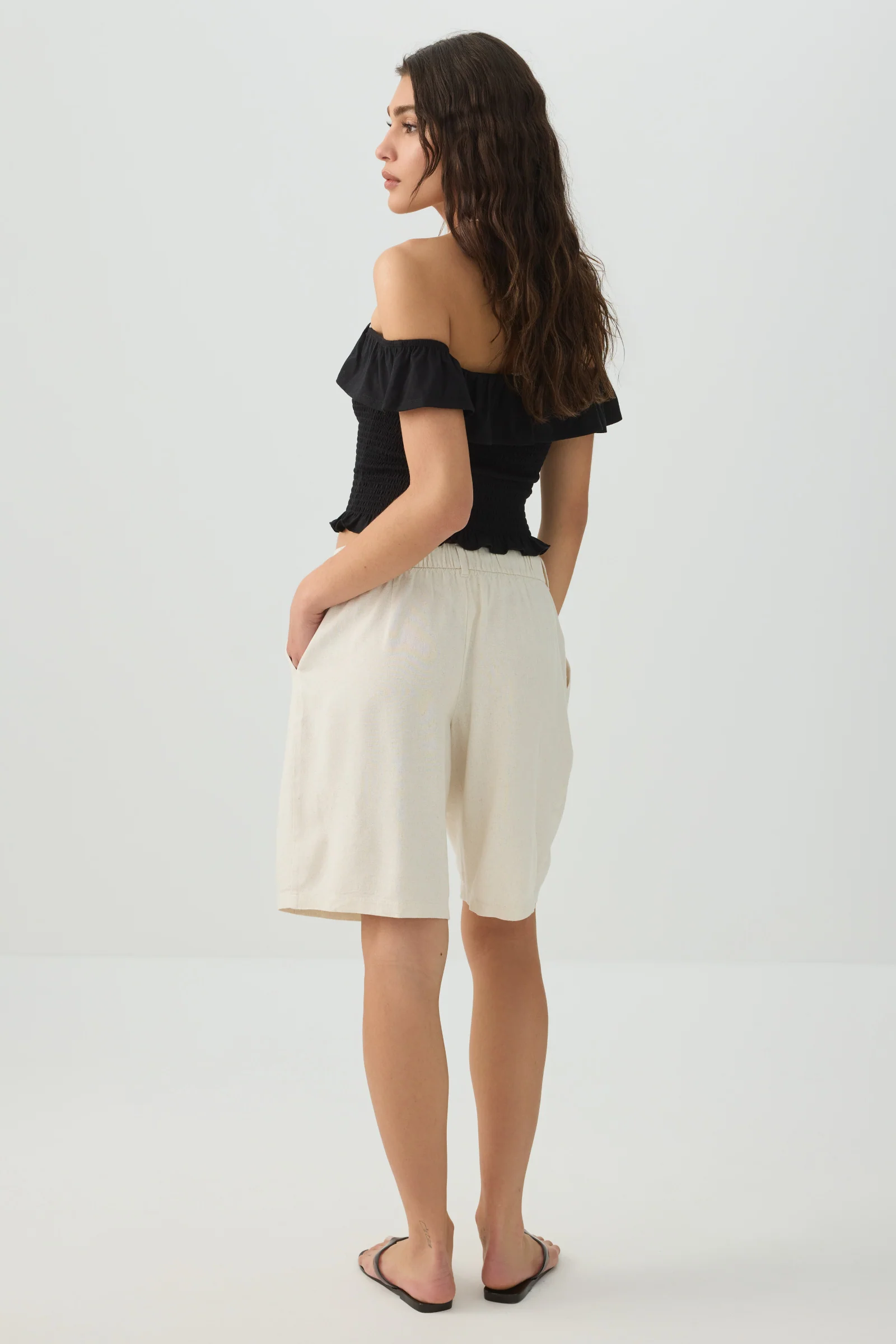 Linen Blend Mid Rise Bermuda Shorts - Image 4