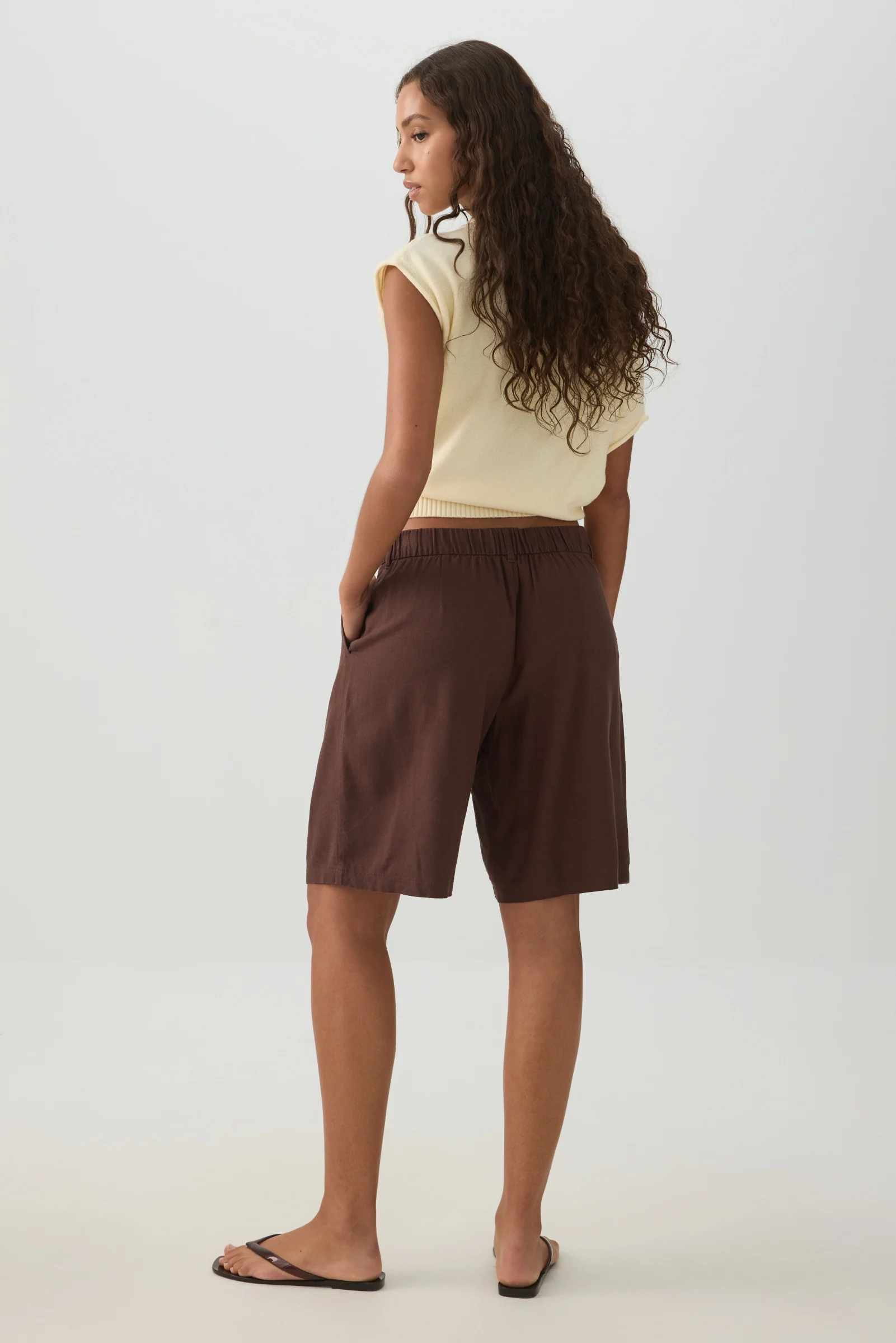 Linen Blend Mid Rise Bermuda Shorts - Image 4