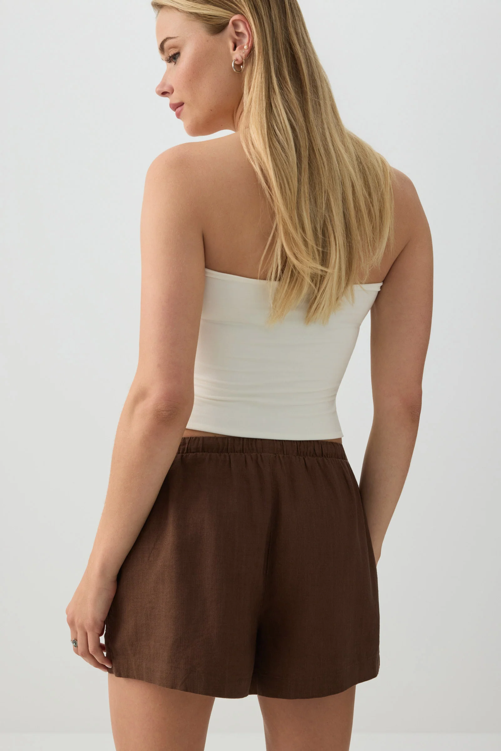 Linen Blend Mid Rise Shorts - Image 4